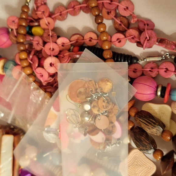 Huge Lot 38 PINK Themed Fashion Jewelry Barbie PUNK Mall Goth Bubble Gum Colors - Picture 8 of 11